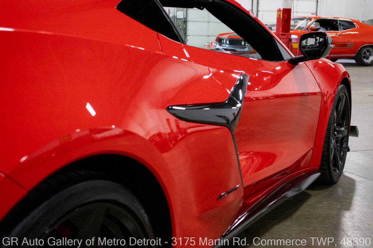 Used 2023 Chevrolet Corvette Z06 w/ Z07 Performance Package RWD image 24
