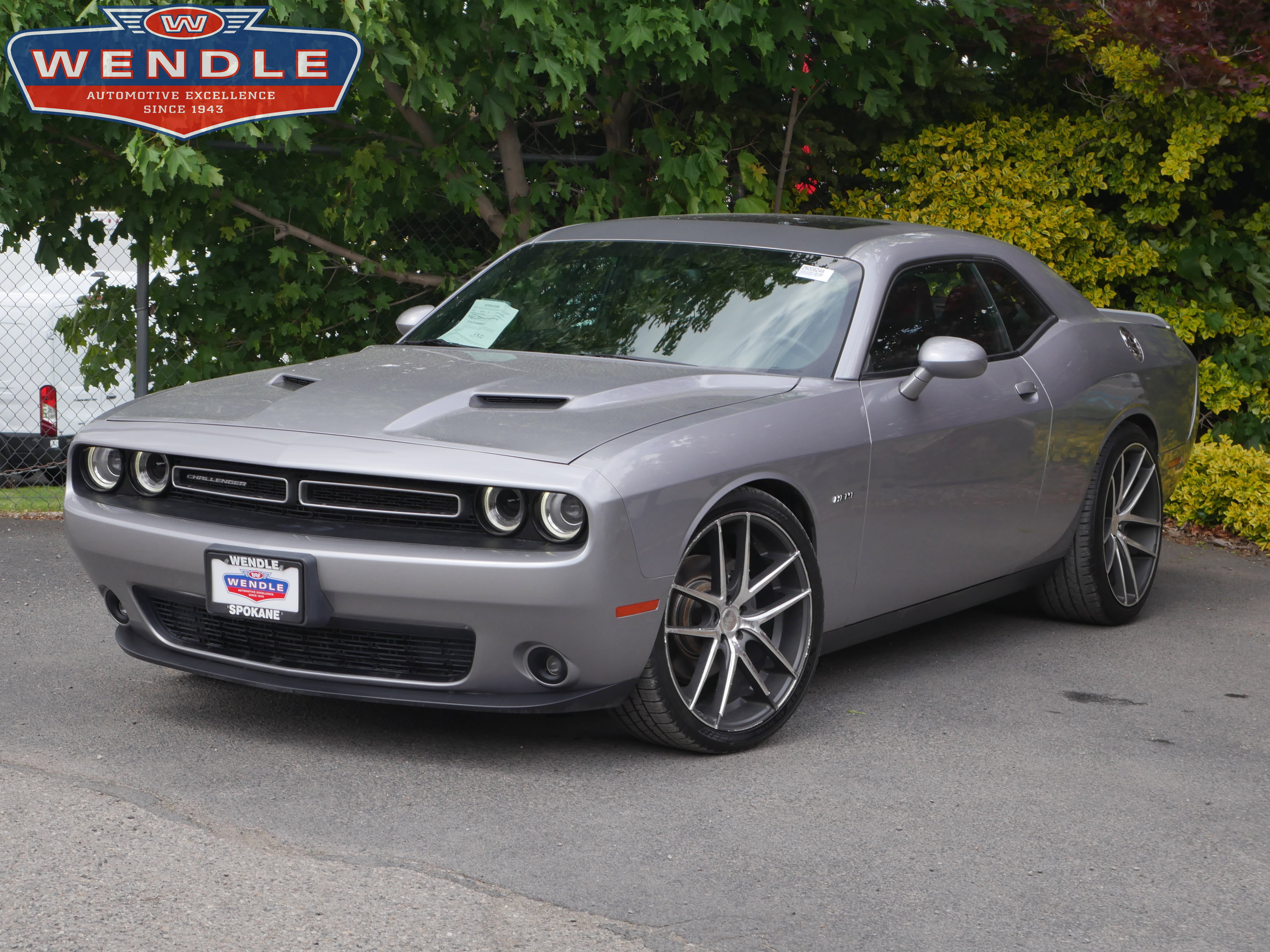 Used 2015 Dodge Challenger R/T w/ Quick Order Package 28D R/T RWD image 1