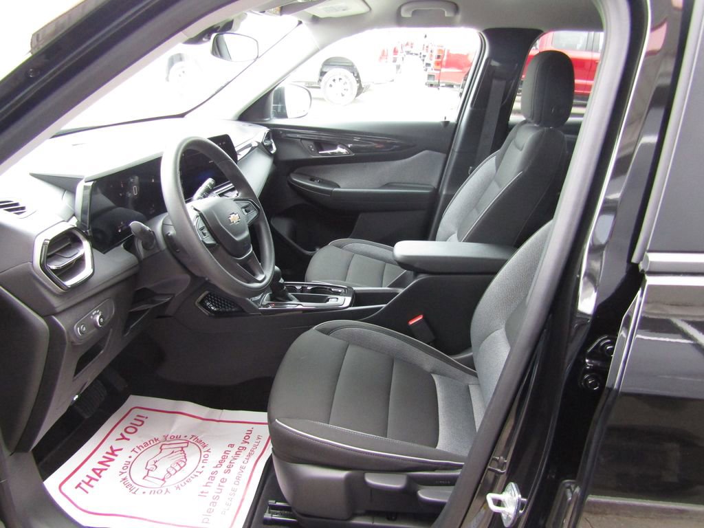 Used 2025 Chevrolet TrailBlazer LT image 17