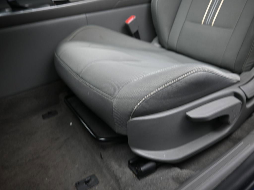 Used 2025 Hyundai Elantra SEL image 25