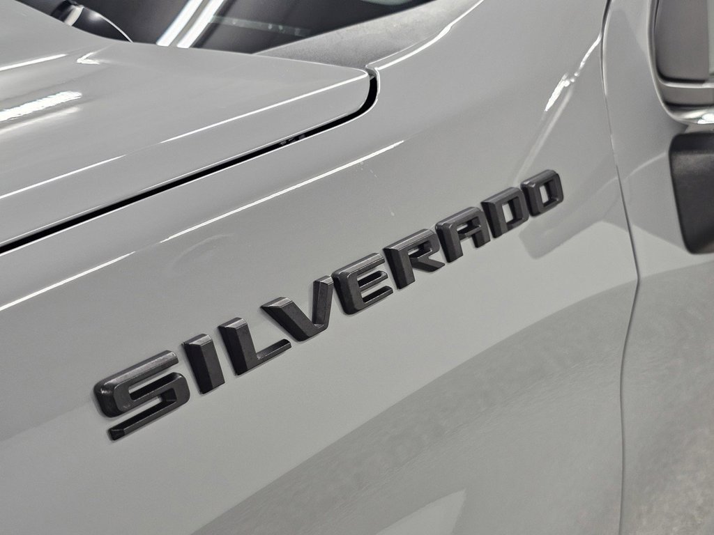 Used 2024 Chevrolet Silverado 1500 LT AWD/4WD image 29