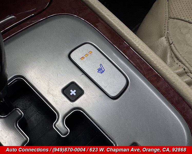 Used 2012 Hyundai Genesis 3.8 w/ Premium Pkg RWD image 15