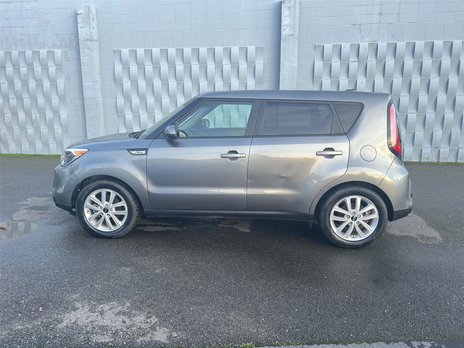 Used 2019 Kia Soul Base image 4