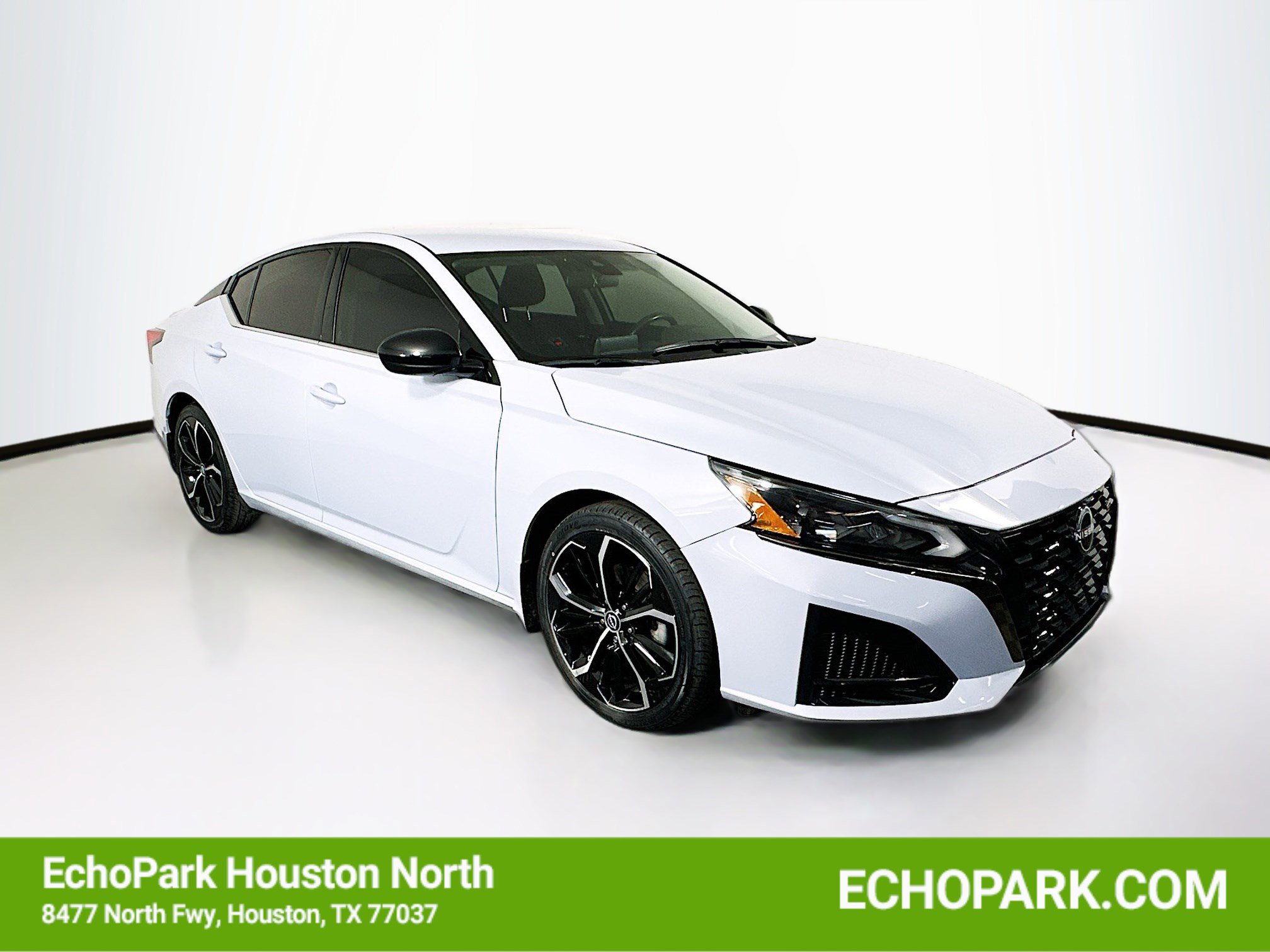 Used 2023 Nissan Altima 2.5 SR image 1