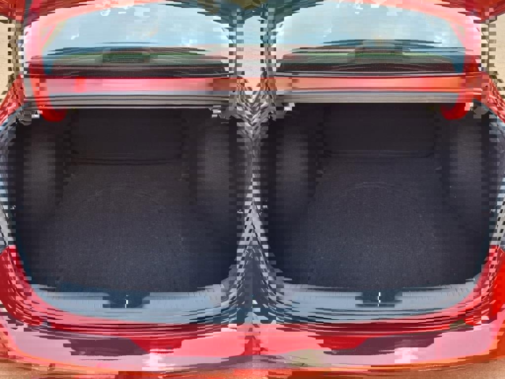 Used 2023 Hyundai Elantra SEL w/ Convenience Package image 25