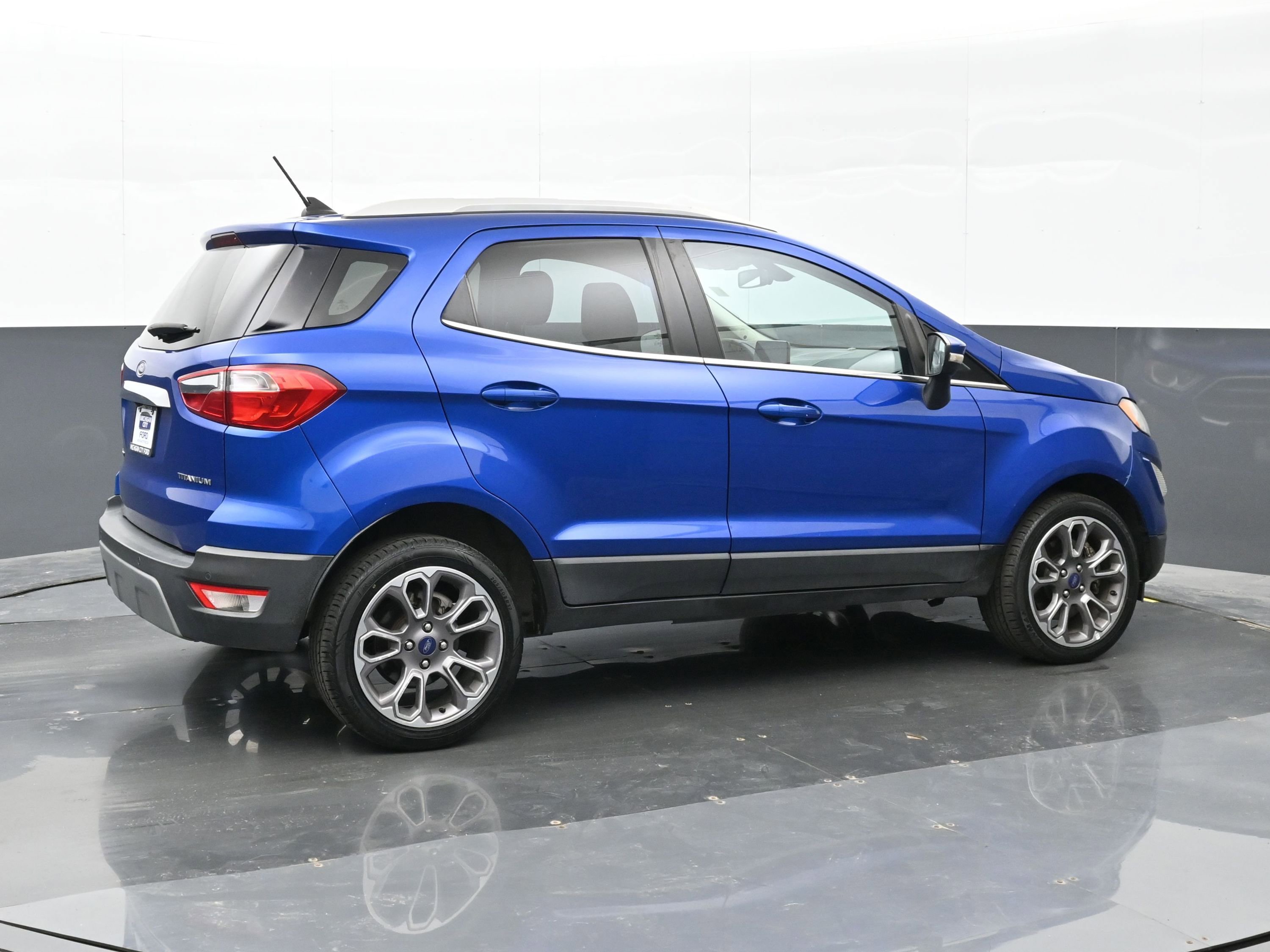Used 2021 Ford EcoSport Titanium FWD image 4