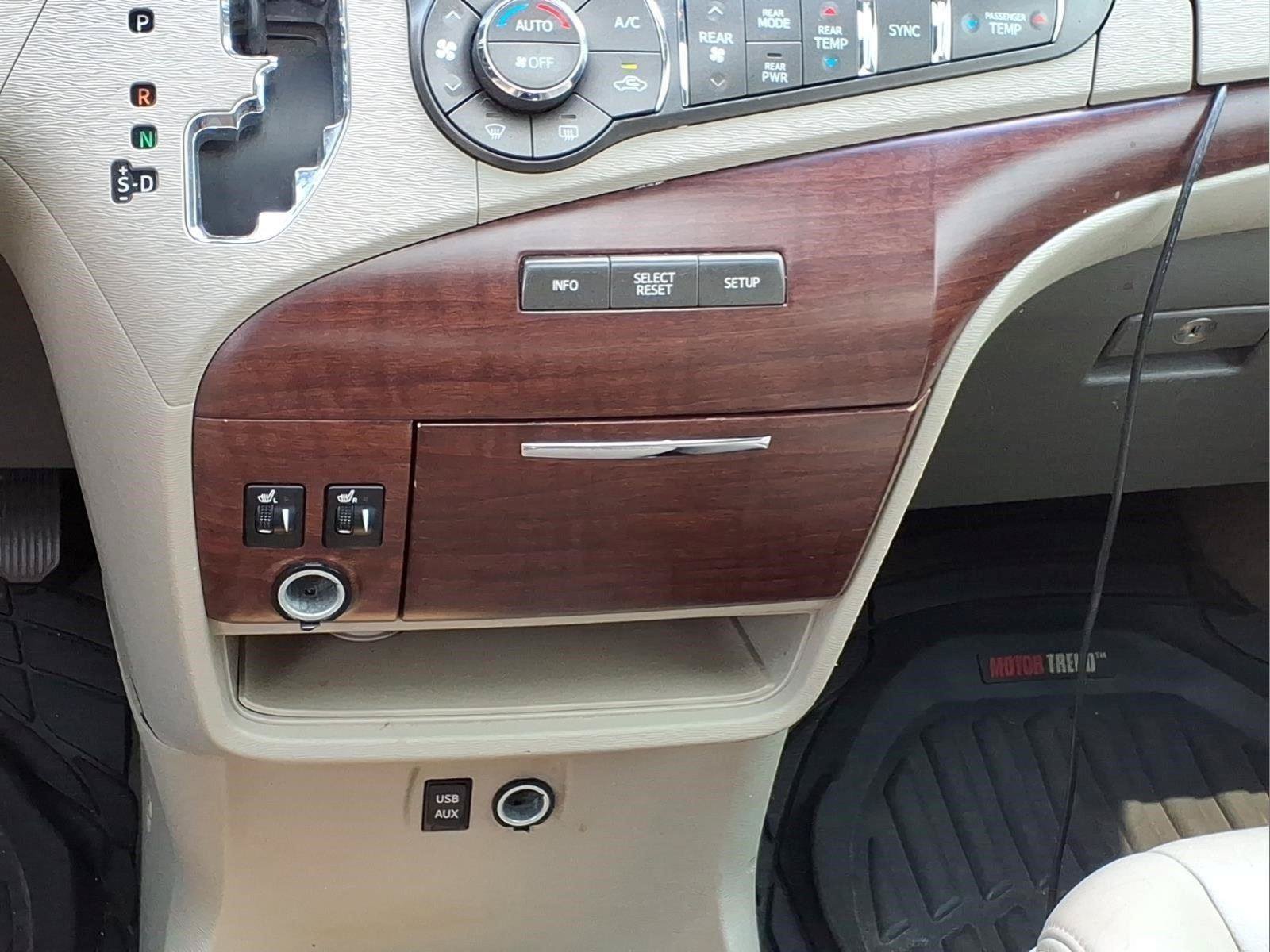 Used 2013 Toyota Sienna XLE FWD image 14