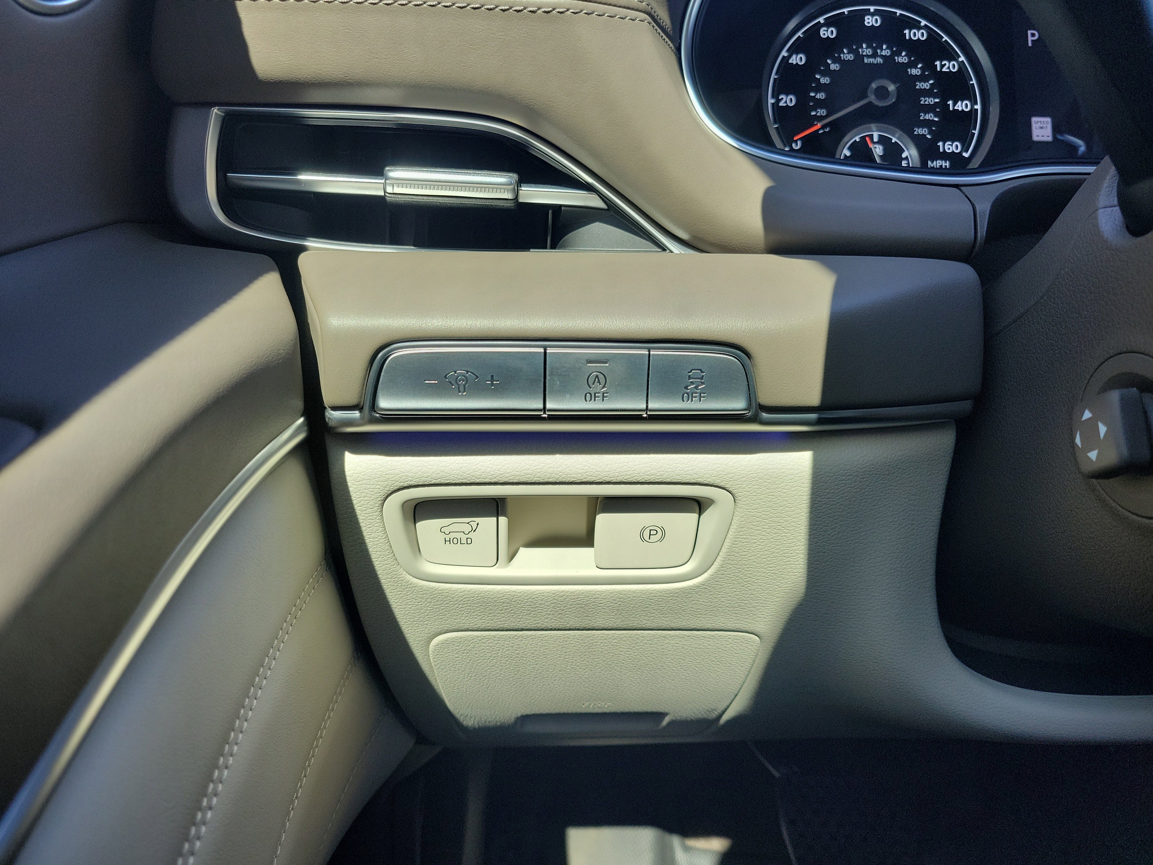 Used 2024 Genesis GV80 3.5T w/ Advanced Package image 10