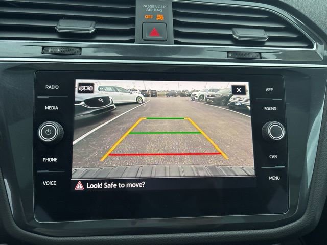 Certified 2023 Volkswagen Tiguan SE R-Line image 3