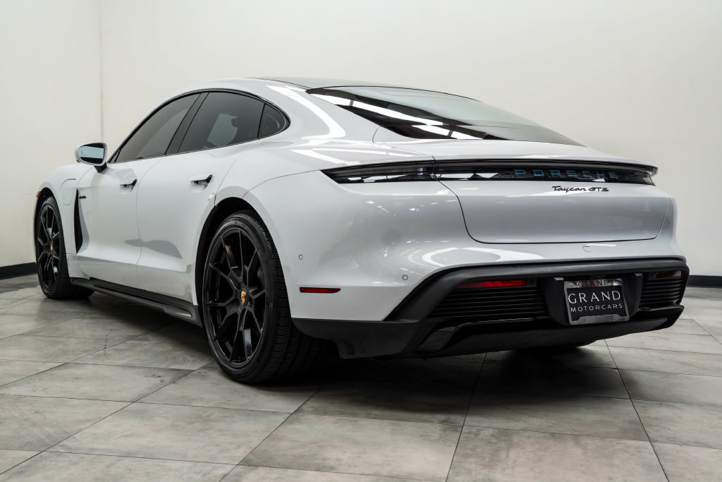 Used 2022 Porsche Taycan GTS AWD/4WD image 12