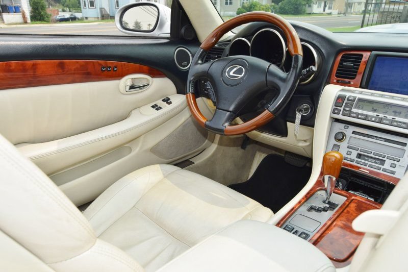 Used 2008 Lexus SC 430 Convertible RWD image 24
