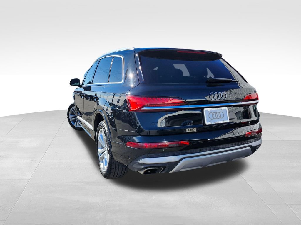 Certified 2025 Audi Q7 3.0T Premium Plus image 4