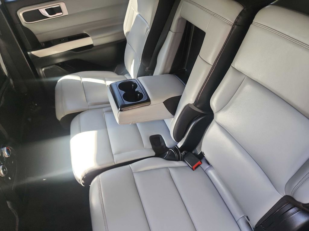 Used 2021 Ford Explorer XLT w/ Equipment Group 202A image 30