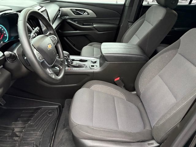 Used 2023 Chevrolet Traverse LT image 9