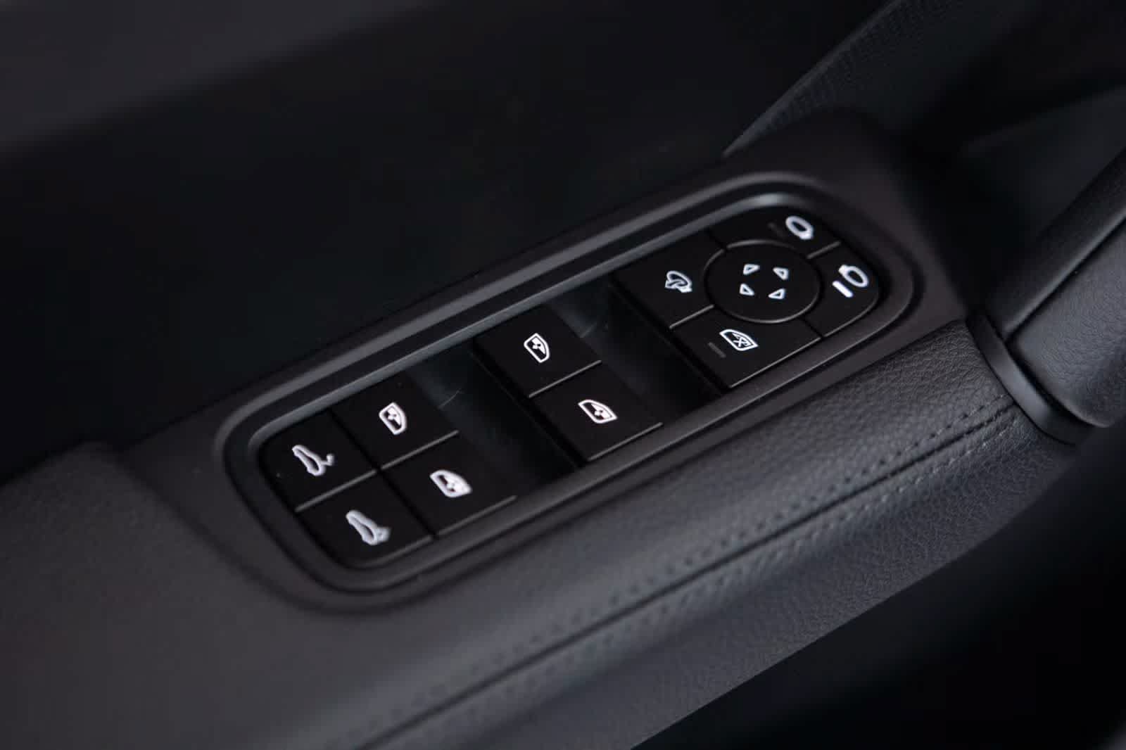 Certified 2026 Porsche Cayenne S AWD/4WD image 24