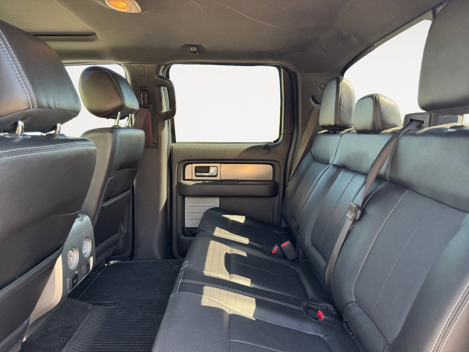 Used 2014 Ford F150 FX4 w/ Equipment Group 402A Luxury AWD/4WD image 13