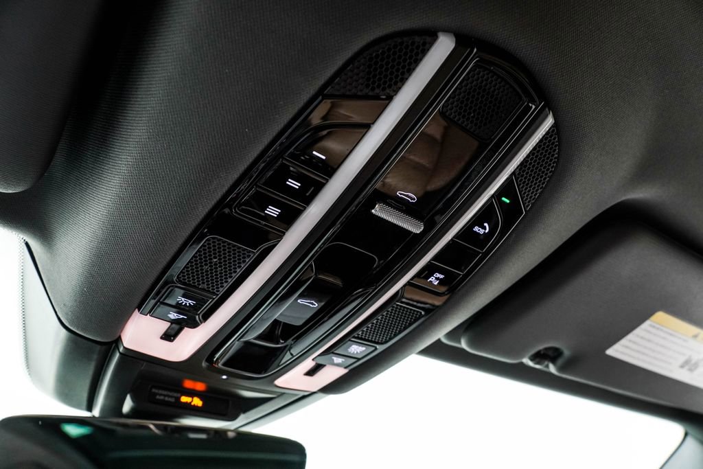 Used 2021 Porsche Cayenne S image 39