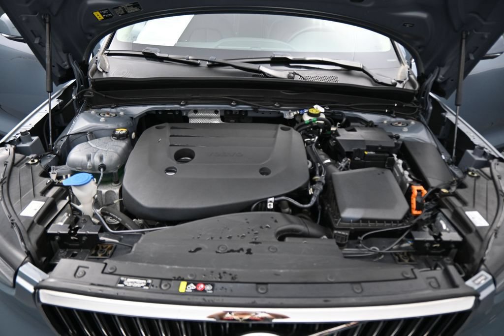 Used 2023 Volvo XC40 B5 Plus w/ Climate Package AWD/4WD image 25
