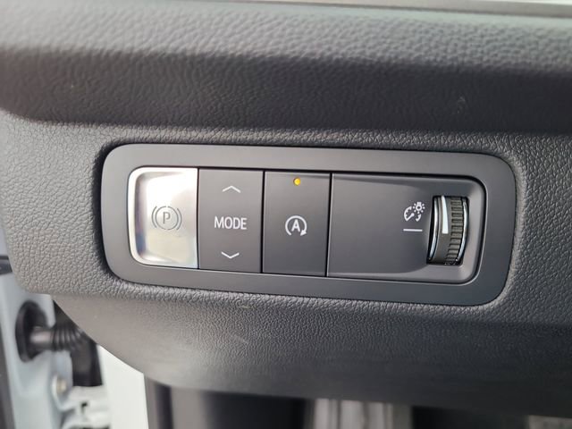 Used 2025 Chevrolet Traverse LT w/ Midnight/Sport Edition image 27