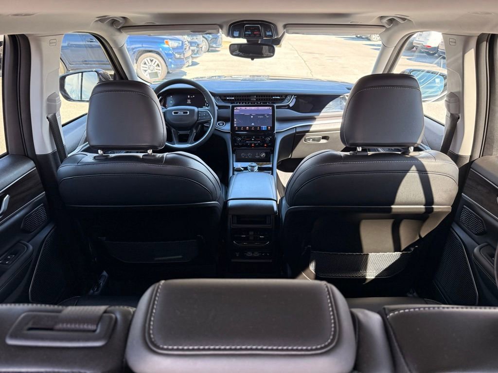 Used 2023 Jeep Grand Cherokee 4WD 4xe image 39