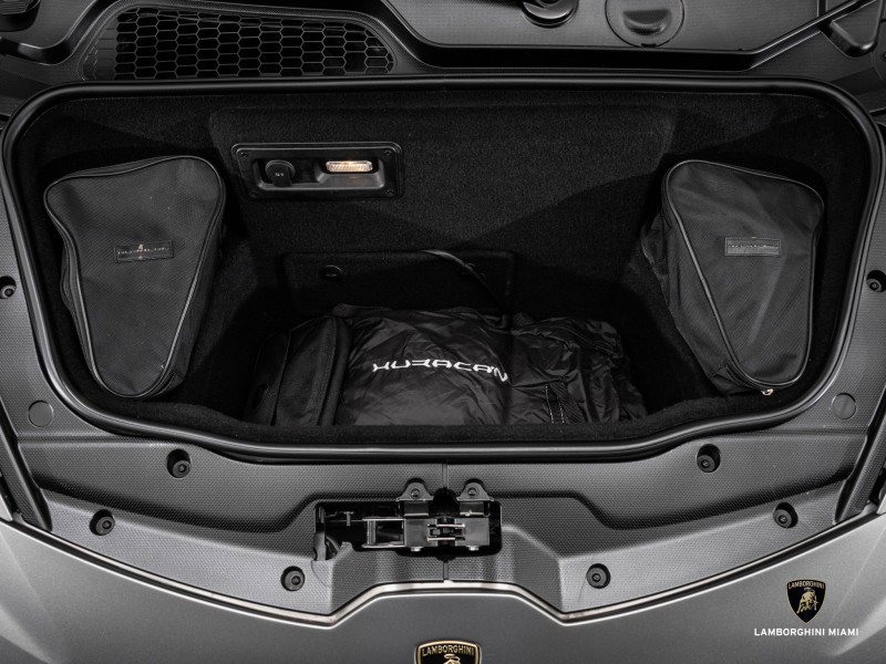 Used 2017 Lamborghini Huracan LP 610-4 image 4