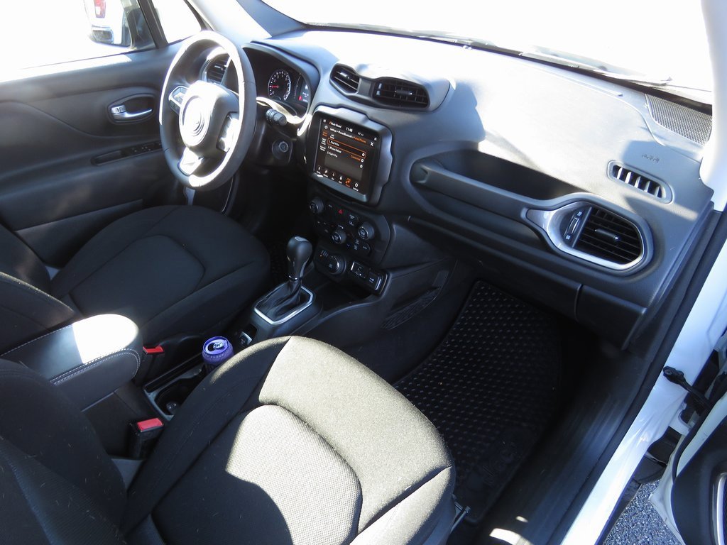 Used 2023 Jeep Renegade Latitude image 14