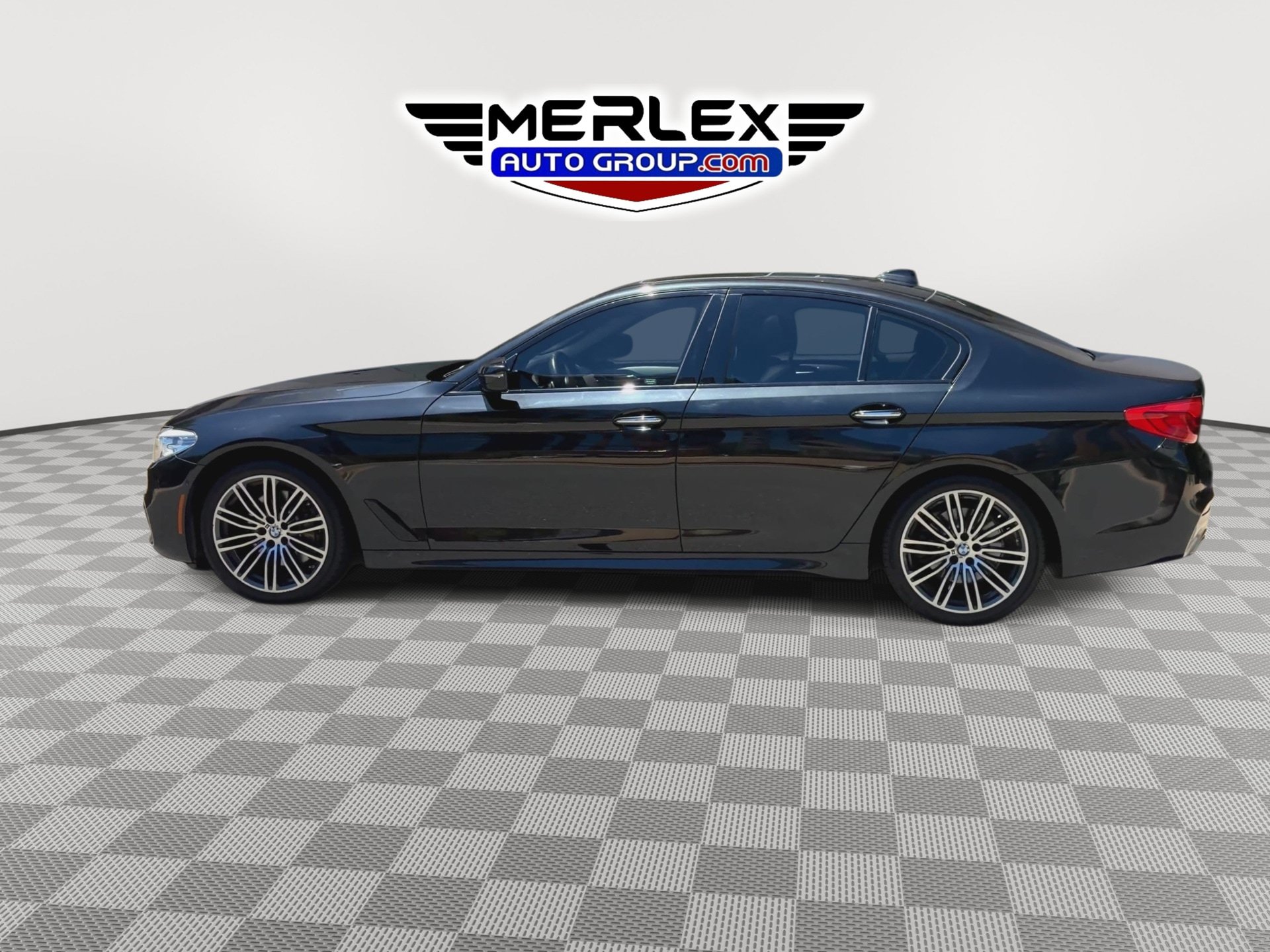 Used 2018 BMW 530i xDrive w/ M Sport Package AWD/4WD image 5