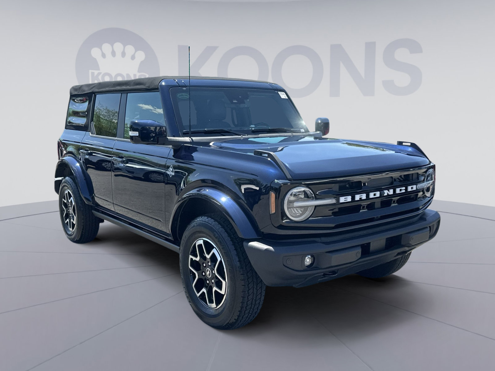 Used 2021 Ford Bronco Outer Banks AWD/4WD image 2