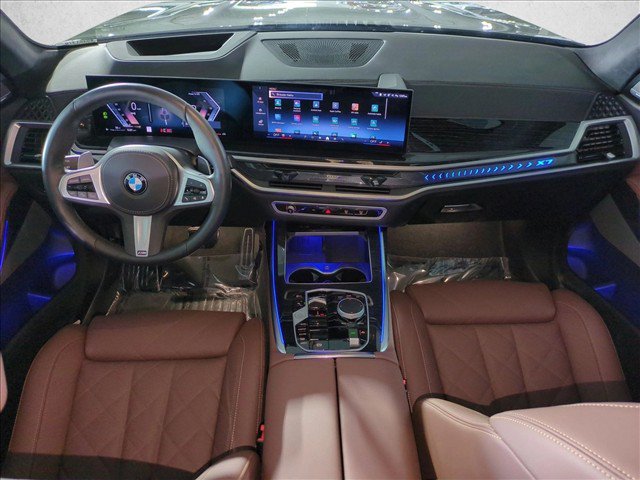 Used 2027 BMW X7 xDrive40i w/ M Sport Package AWD/4WD image 17