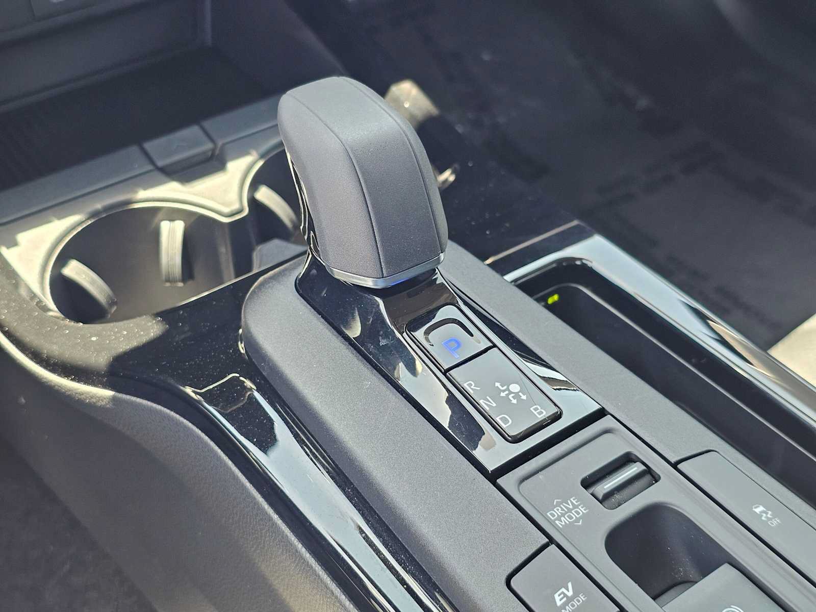 Certified 2026 Toyota Prius XLE FWD image 31
