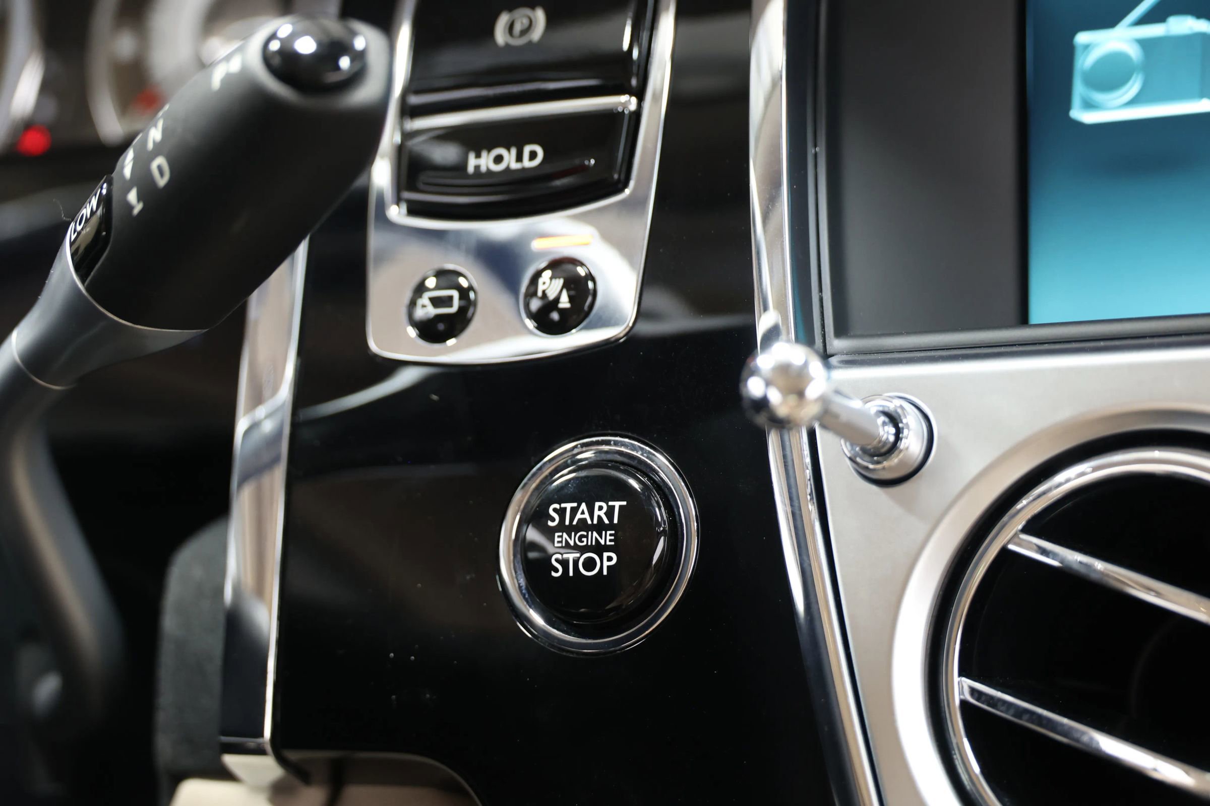 Used 2014 Rolls-Royce Wraith image 45