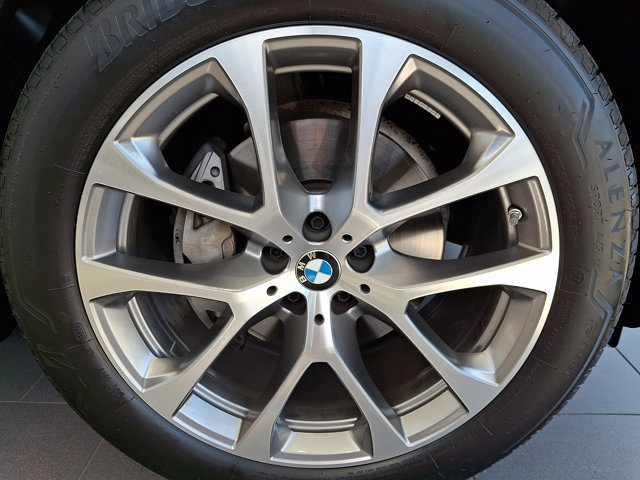 Used 2024 BMW X5 xDrive40i w/ Premium Package AWD/4WD image 7