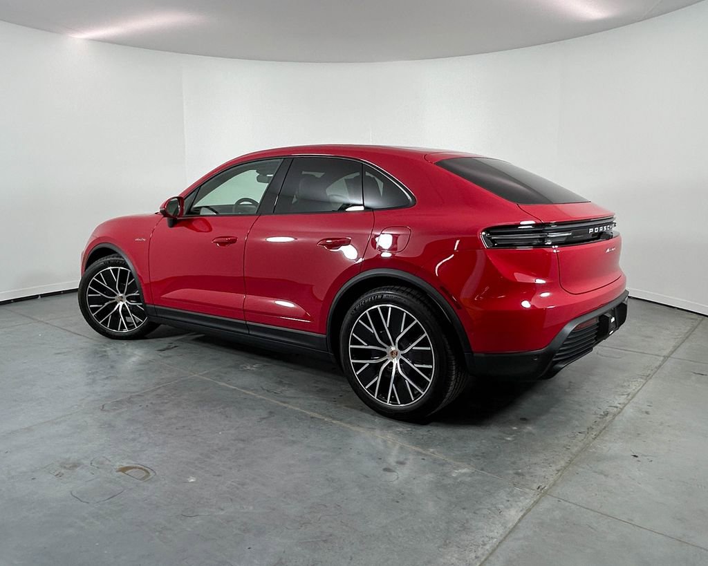 New 2026 Porsche Macan 4 Electric AWD/4WD image 3