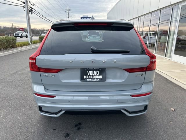 Certified 2025 Volvo XC60 B5 Plus image 4