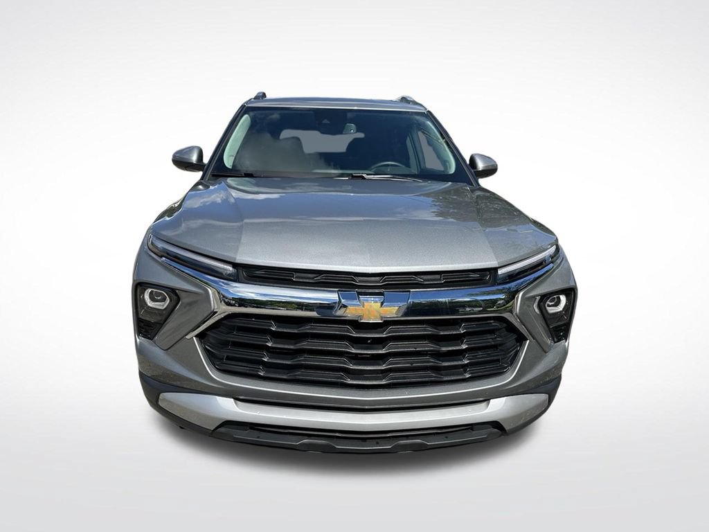 Used 2025 Chevrolet TrailBlazer LT w/ Convenience Package AWD/4WD image 9