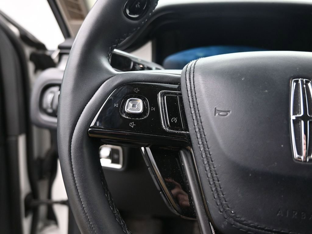 Used 2023 Lincoln Aviator AWD w/ Premium Package image 22