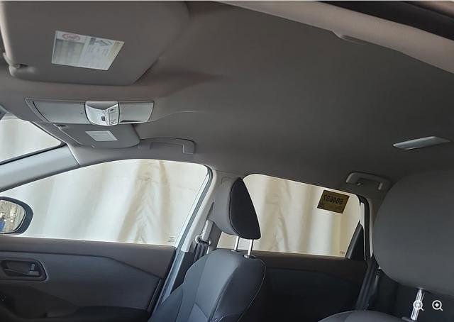 Used 2023 Nissan Rogue S image 12