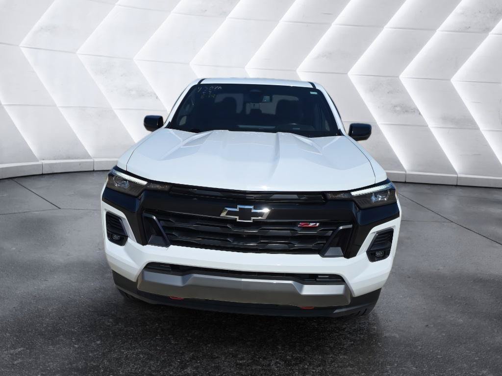 Used 2023 Chevrolet Colorado Z71 w/ Z71 Convenience Package 2 AWD/4WD image 2