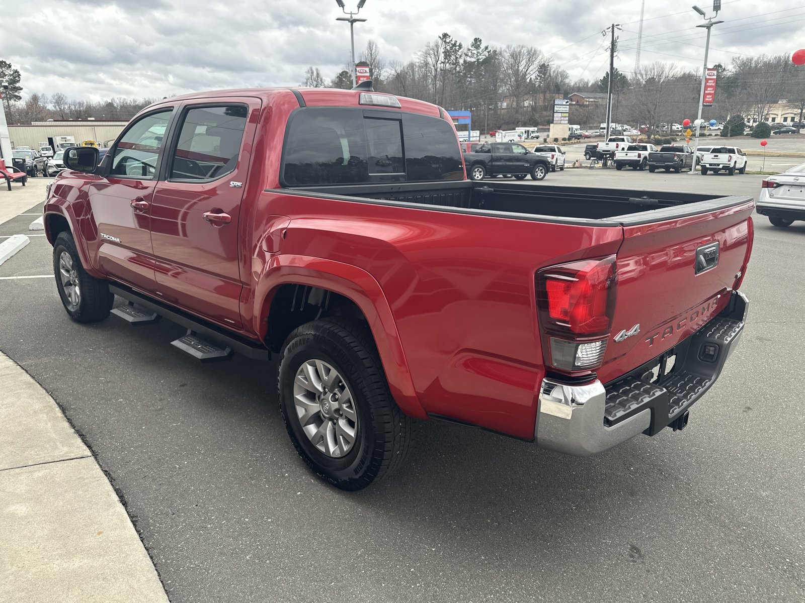 Used 2019 Toyota Tacoma SR5 image 6