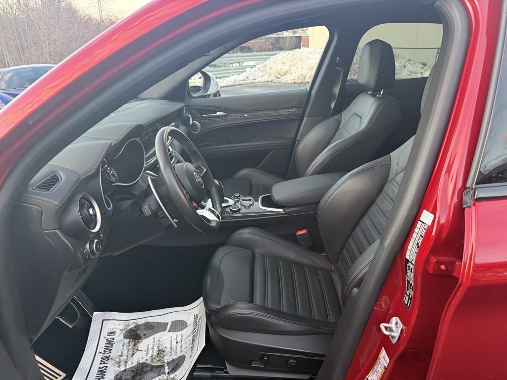 Used 2022 Alfa Romeo Stelvio Quadrifoglio w/ Active Assist Plus Package image 17