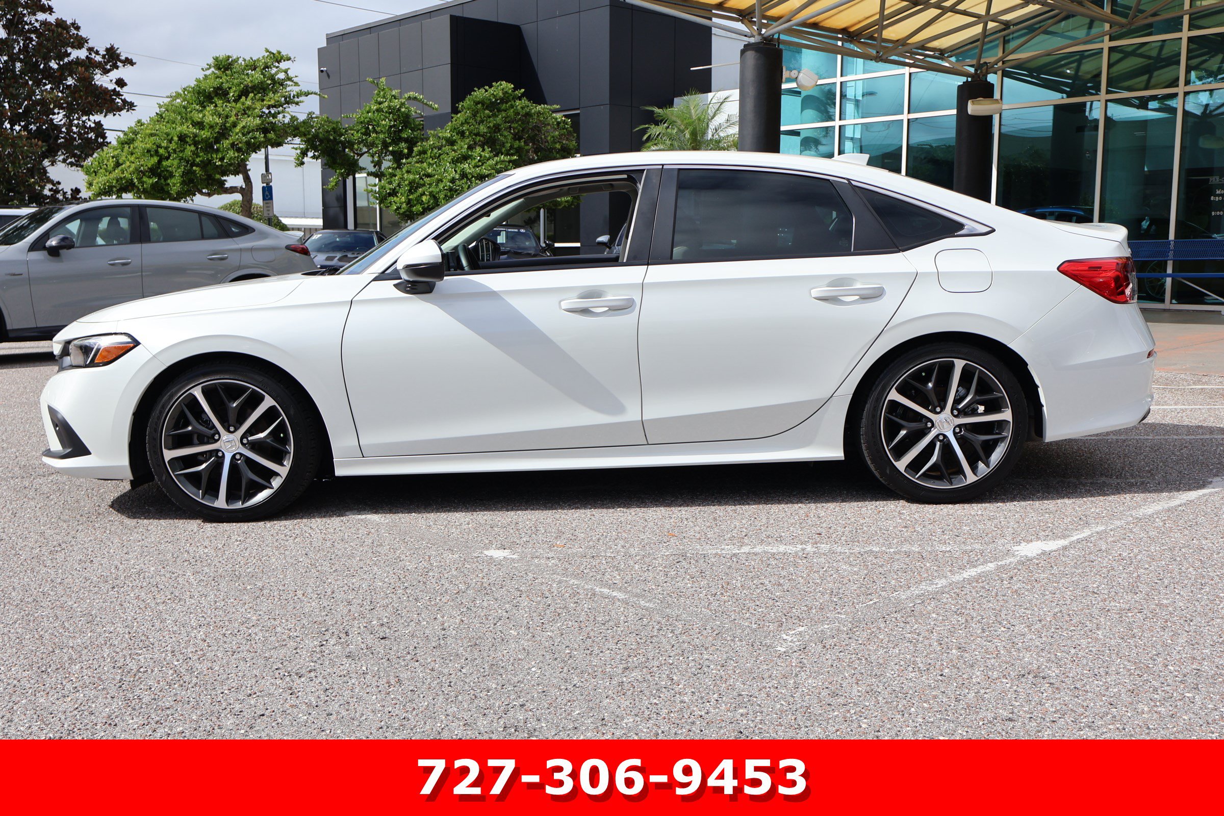 Used 2024 Honda Civic Touring image 6