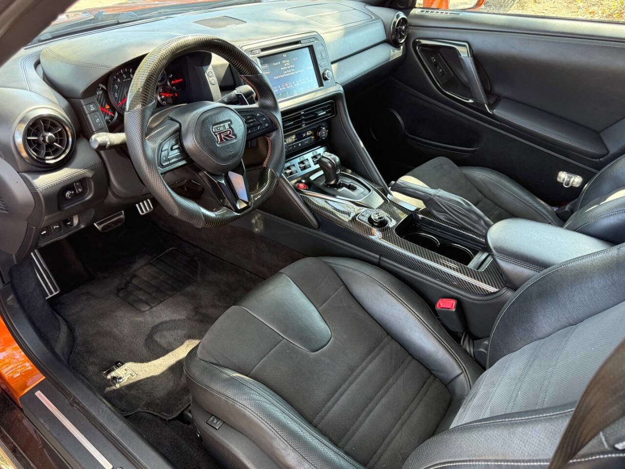 Used 2017 Nissan GT-R Premium AWD/4WD image 14