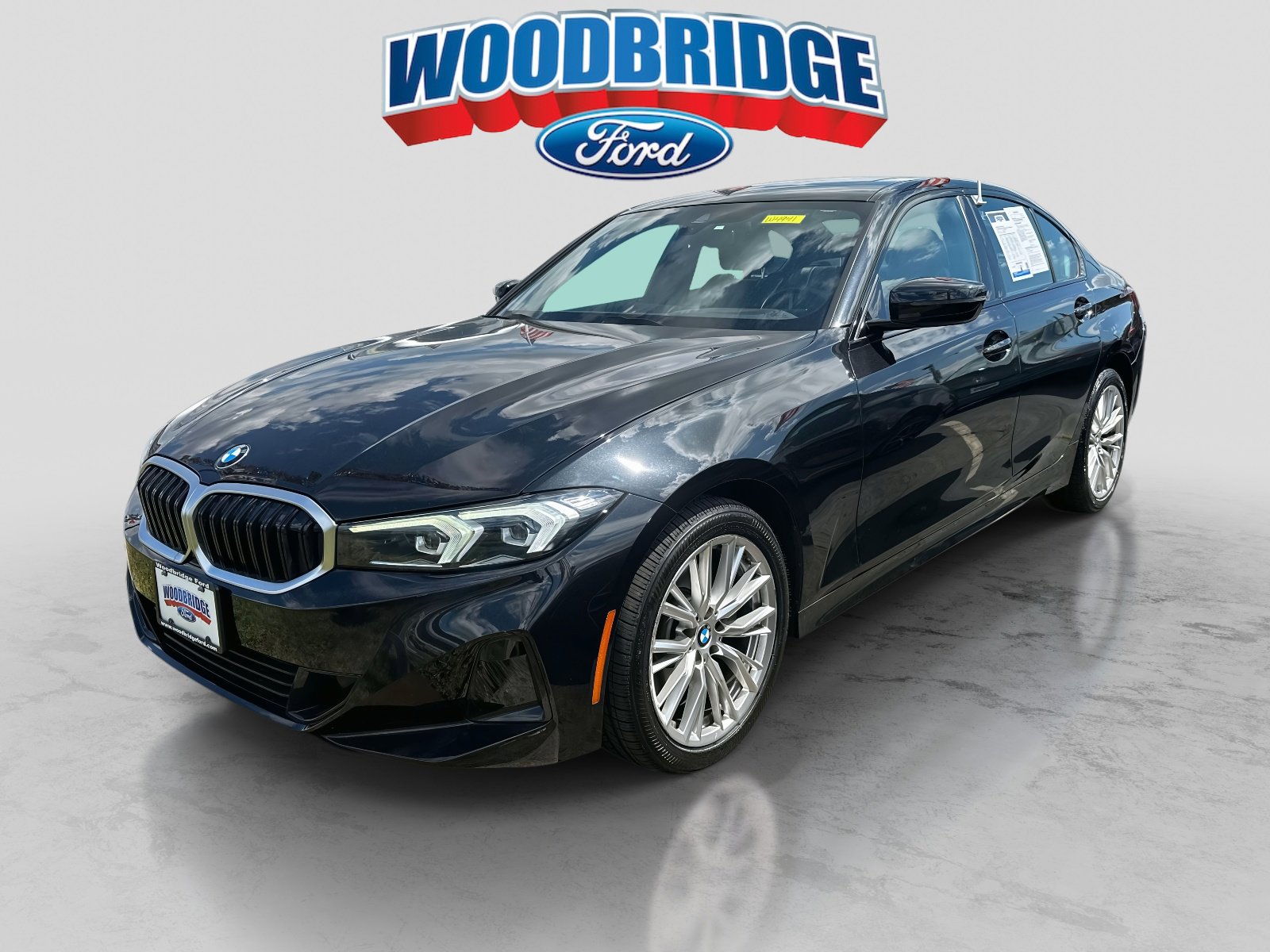 Used 2023 BMW 330i xDrive Sedan w/ Premium Package image 2