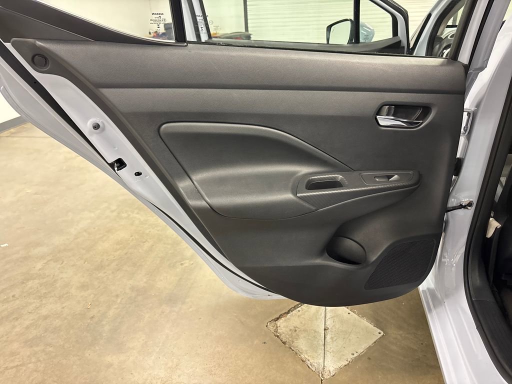 Used 2025 Nissan Versa SV image 28