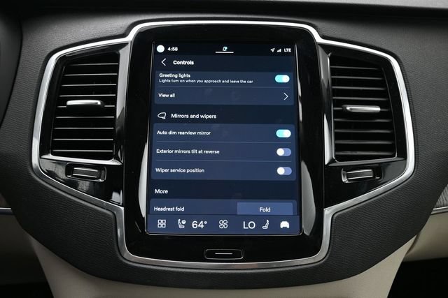 Used 2023 Volvo XC90 B6 Plus w/ Protection Package Premier AWD/4WD image 18