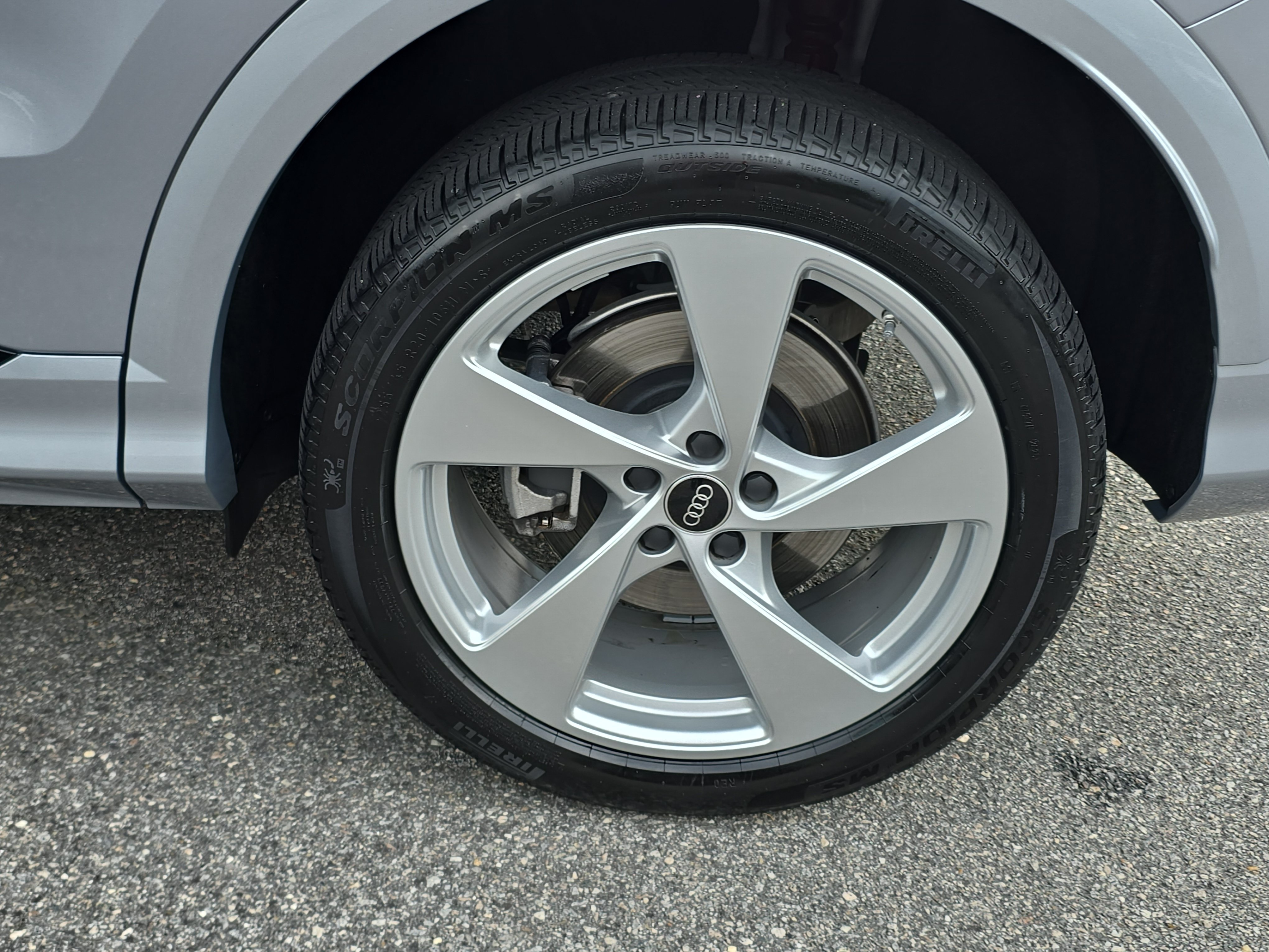 Certified 2025 Audi Q5 Premium Plus w/ Premium Plus AWD/4WD image 33