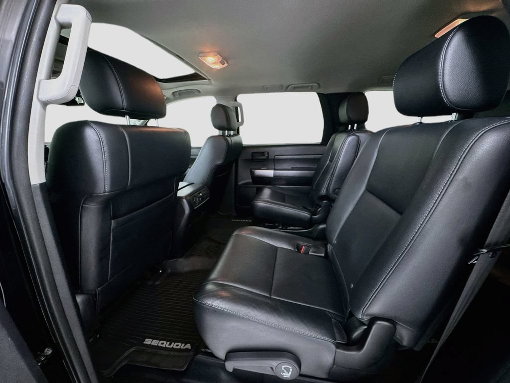 Used 2018 Toyota Sequoia TRD Sport AWD/4WD image 23