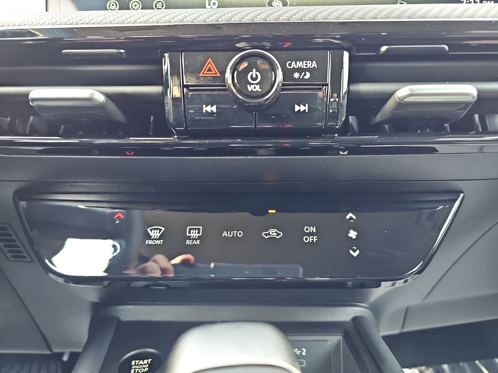 New 2026 Nissan Kicks SR FWD image 27