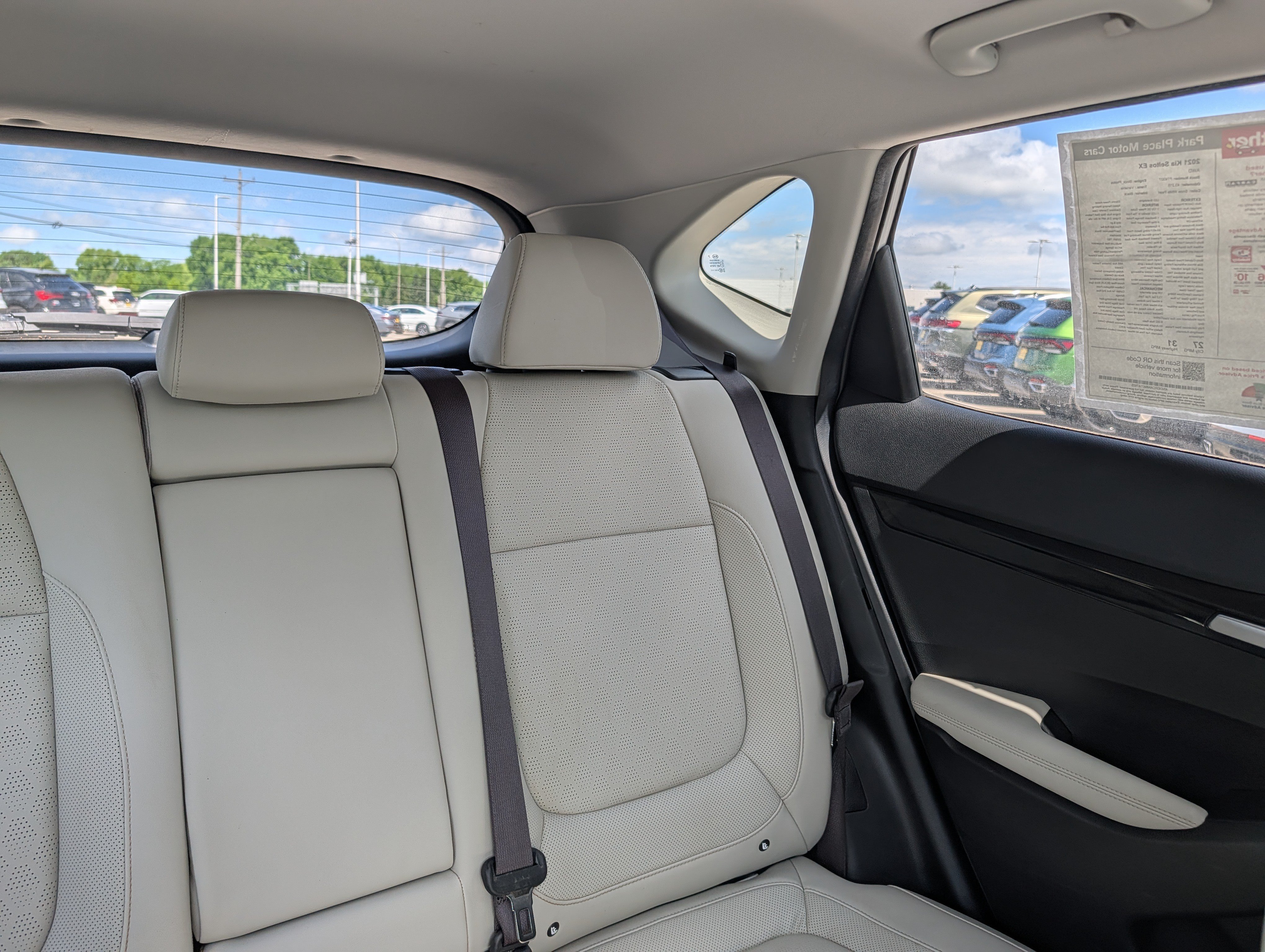 Used 2021 Kia Seltos EX AWD/4WD image 14
