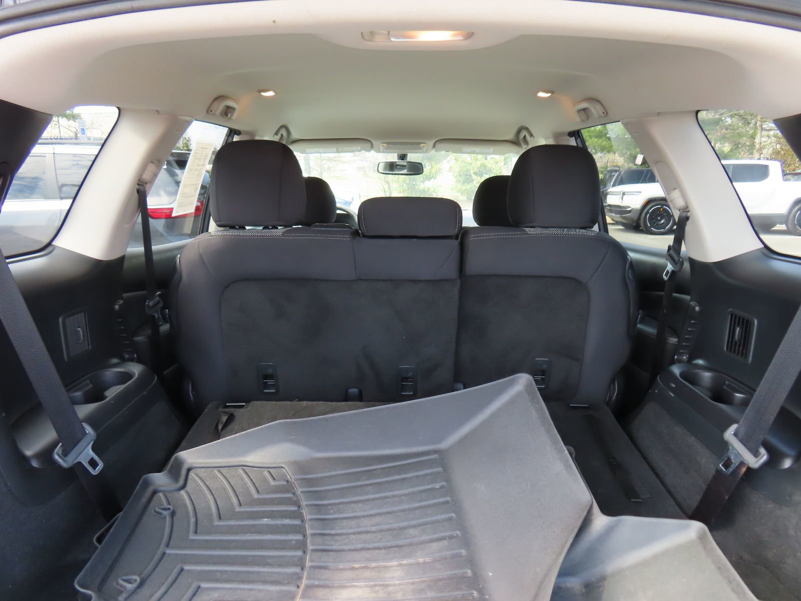 Used 2019 Nissan Pathfinder SV image 43